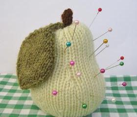 Apple and Pear Pincushions knitting patterns