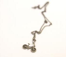 Vintage Style Bicycle Charm Pendant Necklace Perfect for Bridesmaid Gifts