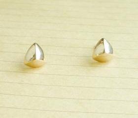 SALE Rock and Roll - Large Spike/Pyramid/Arrow Head in Solid Rose Gold/Pink Gold Plated Stud Earrings/Ear Stud - 9 mm - Gift under 10
