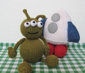Alien adventure toys knitting patterns