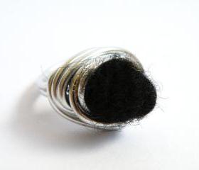 Wire Wrapped Cocktail Ring Black Felted Wool Aluminum Ring Modern Jewellery Textile Jewelry by SteamyLab.