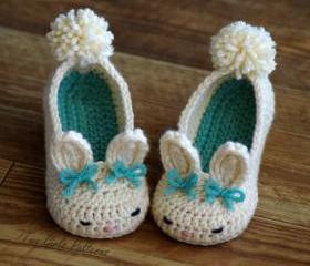 Toddler Bunny Slippers Tot Hops Toddler Crochet Pattern - Childrens shoe Sizes 4 - 9 - ALL Six Sizes Included - Pattern number 214