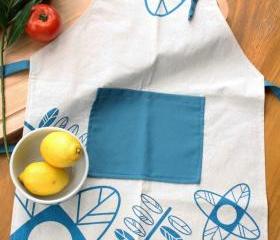 Cook APRON - Natural cotton canvas apron handprinted with flowers and leaves design.