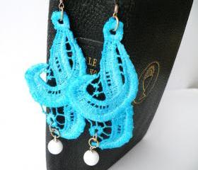 Vintage Macramé Long Earrings. Hand dyed Turquoise Lace Hook Earrings. Upcycled Jewellery. Unique Jewelry. Handmade by SteamyLab.