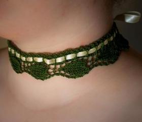 Elegant Elm Leaves Necklace