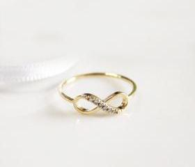 Dainty infinity ring 6.5 size in gold