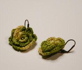 Green crocheted earrings Charm rose earrings