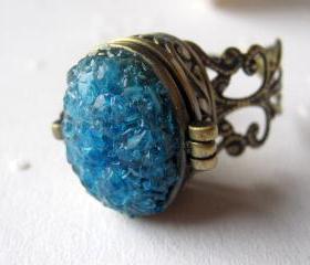 Locket Ring, Poison Ring, Stained Glass Ring, Druzy Locket Ring, Prayer Box Ring