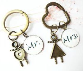 Cute Couple Mr Mrs Human Body Man Woman Charm Keychains Black White