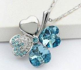 New Swarovski Crystal Lucky Four Leaf Clover Pendant Necklace