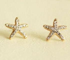 Fashion Rhinestone Starfish Golden Stud Earrings