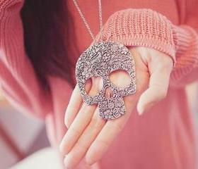 Vintage Gothic Skull Pendant Necklace