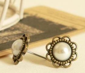 Vintage Sunflower Stud Earring