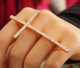 Fashion Rhinestone Golden Cross 3 Fingers Ring