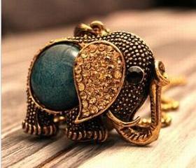 Lovely Rhinestone Elephant Necklace
