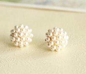Fashion Elegant Round Pearl Earrings