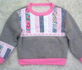  Girls Gray Sweatshirt w/ Pink Strip Quilting--SIZE 4 to 5 