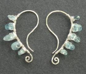 Luxe Bijoux 34 Hammered curved earrings with aquamarine