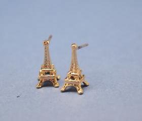 Eiffel Tower studs earrings in Gold / sterling silver post