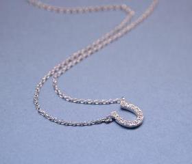 Horseshoe with cubic zirconia detail Necklace in silver