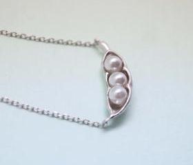 Pearl Peas in a pod in Matte silver Necklace
