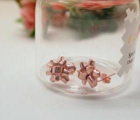 Gift Wrapping Bow Stud Earrings in pink gold
