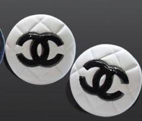 Fashion White & Black Stud Earrings