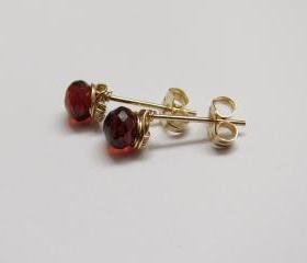 14K Gold Red Garnet Post Earrings, 14k Gold Red Garnet Studs, January Birthstone Earrings, Red Earrings, Garnet Post Earrings