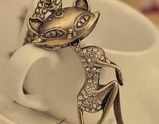 Europe Retro Style Rhinestone Sex Cat Girl Pendant Sweater Necklace