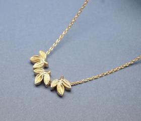 Laurel leaf necklace in GOLD