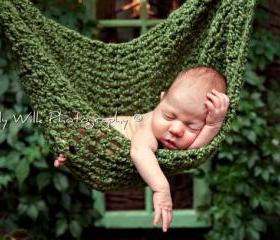 Newborn baby GREEN hammock like a pea pod photography props handmade