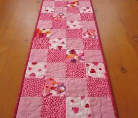 Quilted Table Runner Hearts