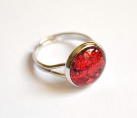 Sparkling red ring - glass cabochon and glitters