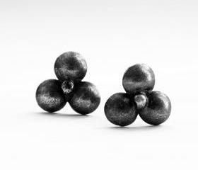 Oxidized Sterling Silver Earrings. Black. Post. Metal Naïf Earrings. Handmade by Maria Goti Joyas.