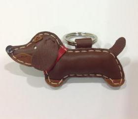 Oscar the Dachshund Leather Keychain ( Brown / red collar )