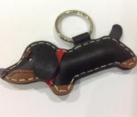 Aki the Dachshund Leather Keychain ( Black / red collar )