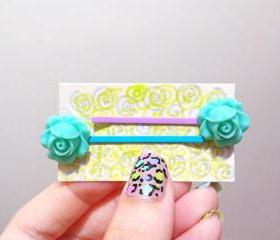 Clay Flower Bobby Hair Pin in a Pair ( MInt Green )