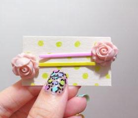 Clay Flower Bobby Hair Pin in a Pair ( Amaranth pink )