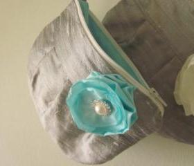Wedding / Bridal / Bridesmaid Clutch / Wristlet clutch with Tiffany Blue stardust brooch - Perfect Bridesmaid Gift