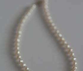  Freshwater pearl and sterling silver bridal necklace