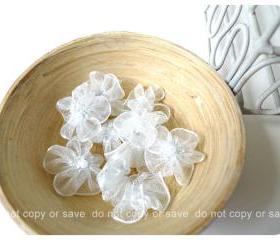 10 Organza silver flower with pearl centered / pack 