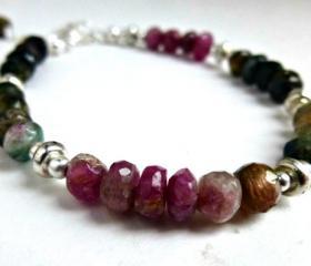 Hand Cut rondelle Genuine Tourmaline and Sterling silver Bracelet. Gemstone bracelet. Tourmaline jewelry. Silver jewelry. Stone.
