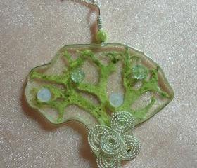 Oak Moss Necklace