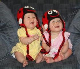 Twin Hats Newborn Lady Bug Hats for Twins- Twin Girls Red Beanie Infant Lady Bug Hat for Little Girls- Black and Red Hat