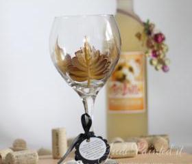 Yellow leaf with gold trim painted wine glass - Dishwasher safe 