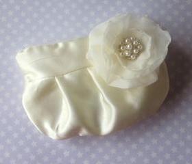Ivory Clutch Purse - Stardust Brooch Purse