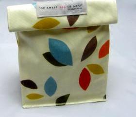 Oilcloth Lunch Bag - Scattered Leaves