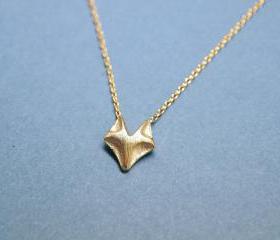 Fox charm pendant necklace in matte gold
