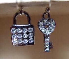 Lock my heart earring