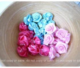 30 Rolled mini ribbon flowers / pack